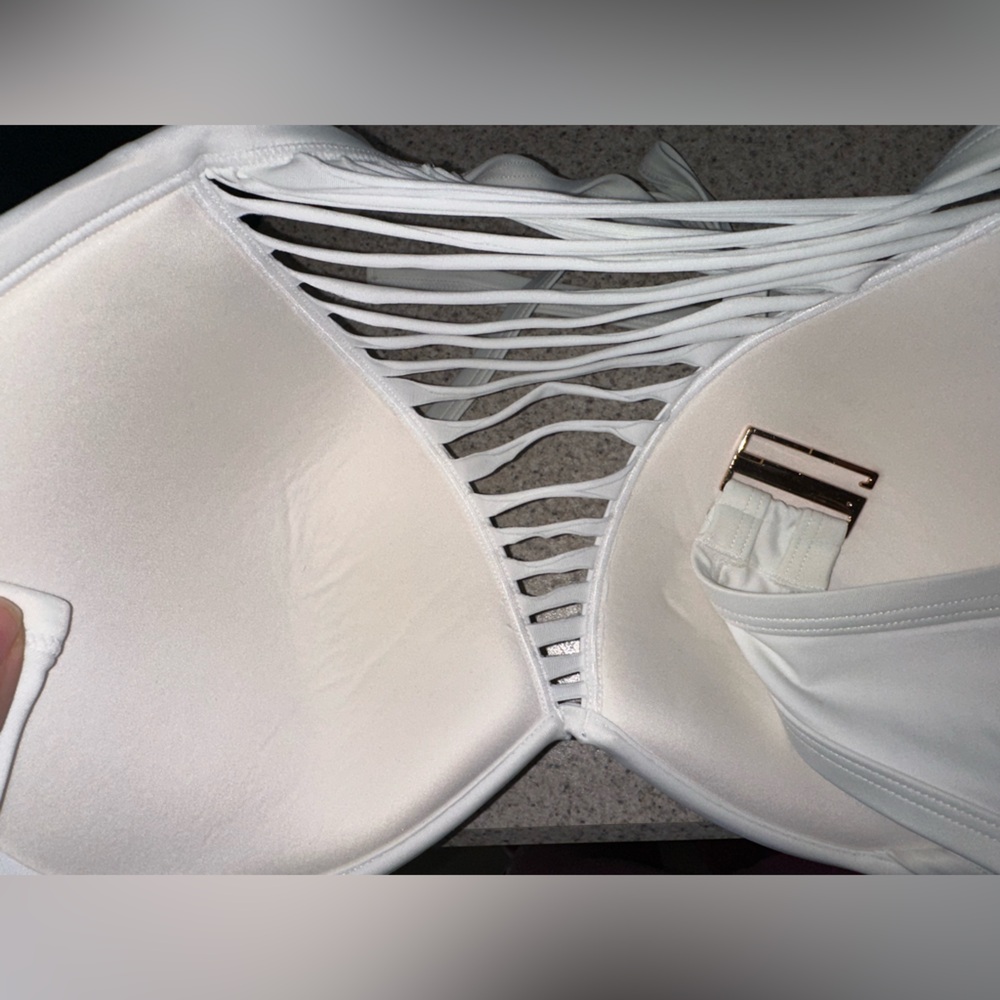 NWOT Victoria’s Secret swim Bikini white Hottie plus 1 cup strappy halter 36DD - Picture 5 of 7